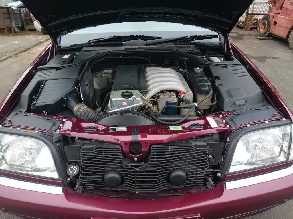 Mercedes-Benz S-Class W140