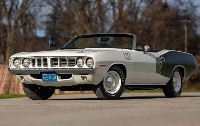 Класичний маслкар Plymouth Barracuda 1971 року пішов з аукціону за $3,3 млн (фото)
