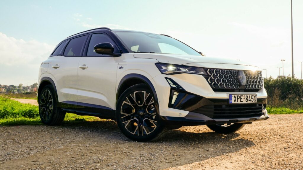 Renault Austral ззаду