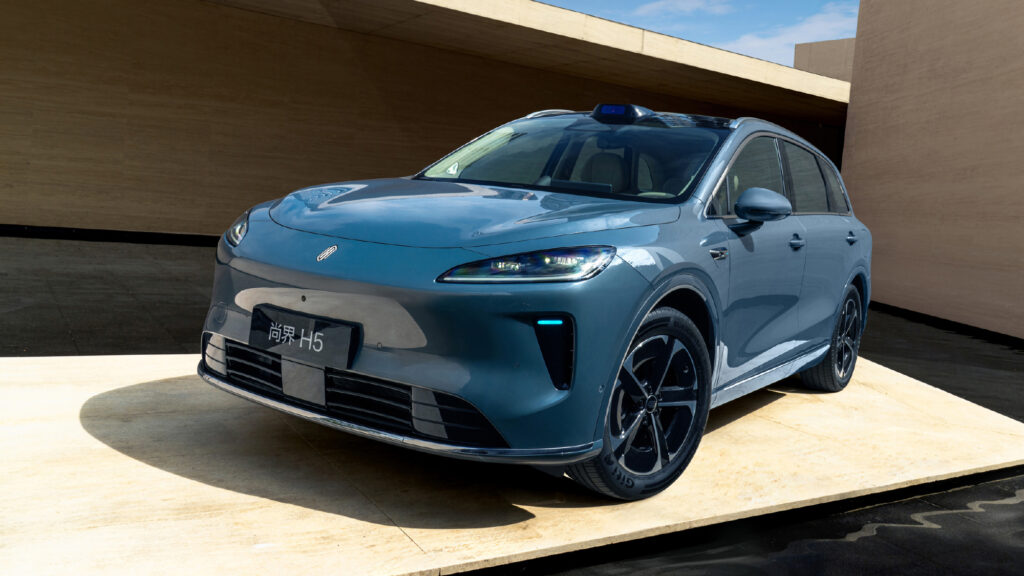  This EV Isn’t A Porsche, But It Sure Wants You To Think It Is