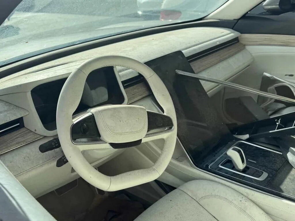 Інтер'єр прототипу SF7