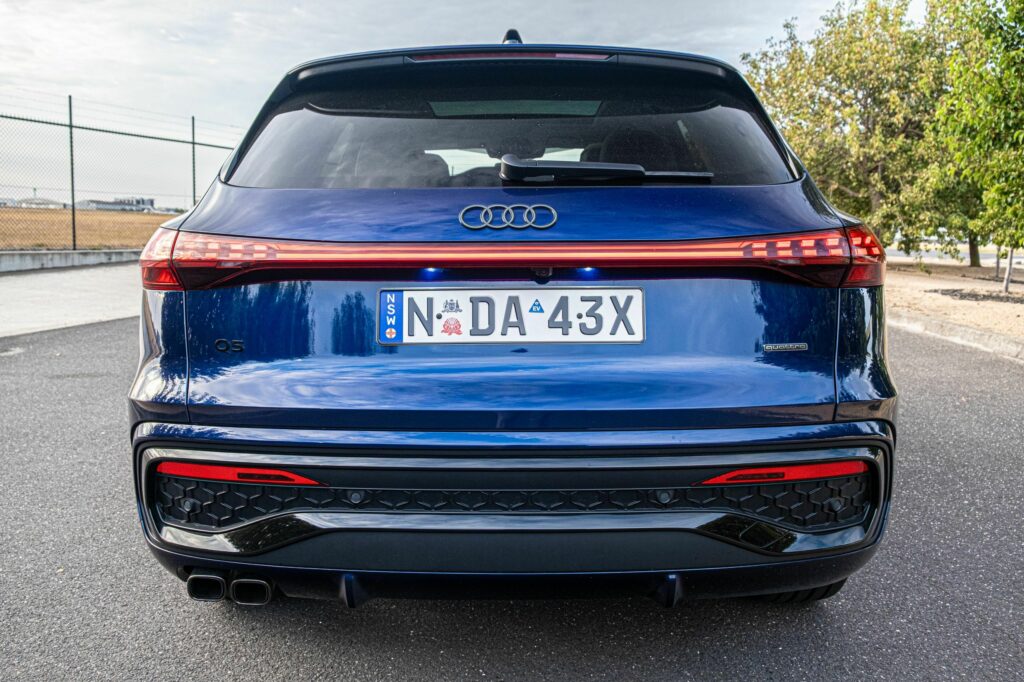 Audi Q5 в дорозі