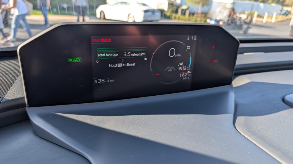 Приладова панель Toyota bZ Woodland