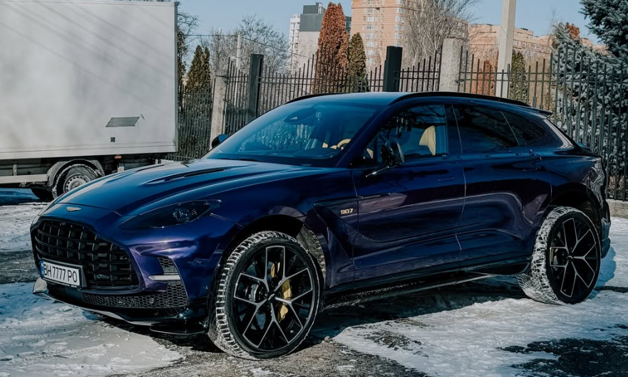 В Одесі помітили тюнінгований Aston Martin DBX707 на 900 сил (фото)