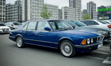BMW 735i