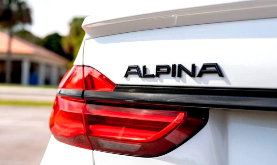 Колишній преміум-седан за $151 000 тепер коштує як Camry, але справжня ціна з’явиться пізніше