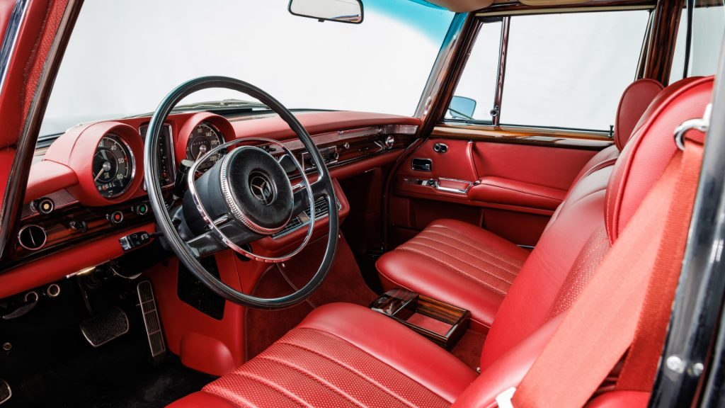 Mercedes-Benz W100 600 Pullman Landaulet