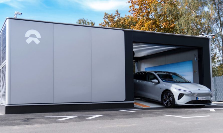 Тесла колись експериментувала з 90-секундною заміною акумуляторів, а Nio масштабувала цей процес до 176 тисяч за день