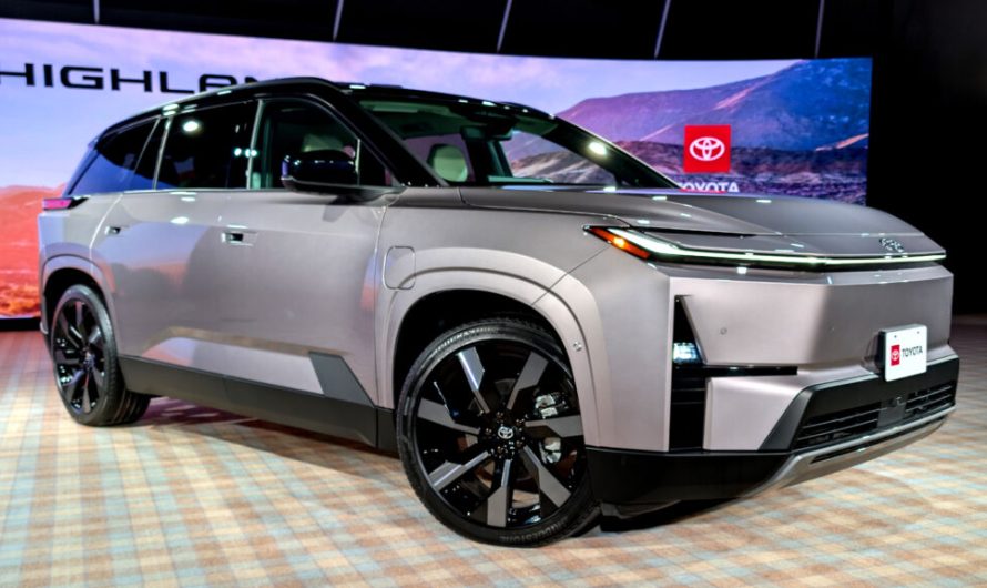 Нова Toyota Highlander нарешті представлена як електромобіль, і мені пощастило побачити її першим