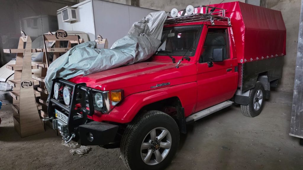 Toyota Land Cruiser 70