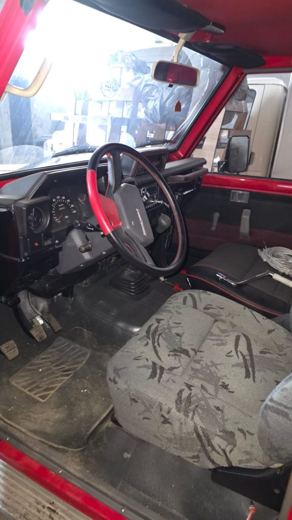 Toyota Land Cruiser 70