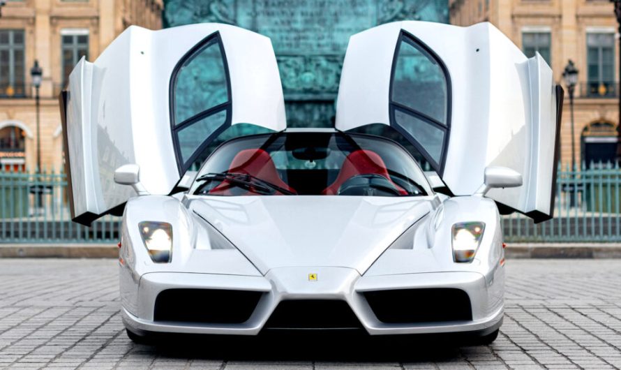 Лише дев’ять автомобілів Enzo від Argento Nurburgring існують, і один з них з’явився у продажу