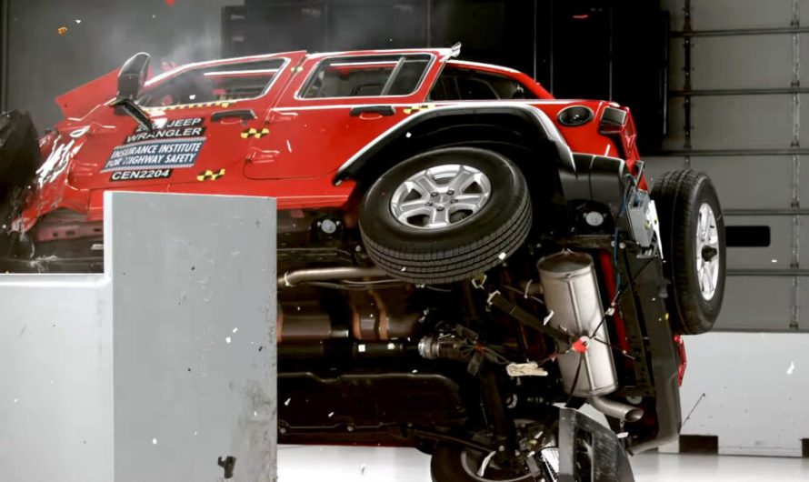 Jeep Wrangler нарешті пройшов випробування, яке довгі роки демонструвало його схильність до перекидання