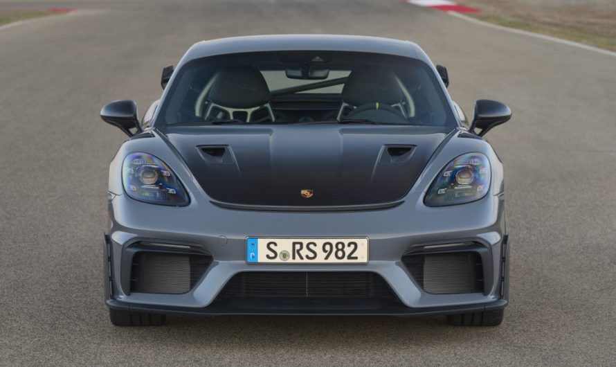 Електромобільні версії Porsche Boxster та Cayman залишаються в планах виробника