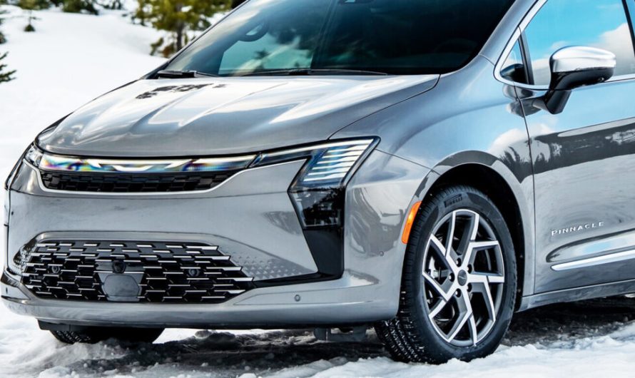 Новий Chrysler Pacifica зберіг салон десятирічної давності