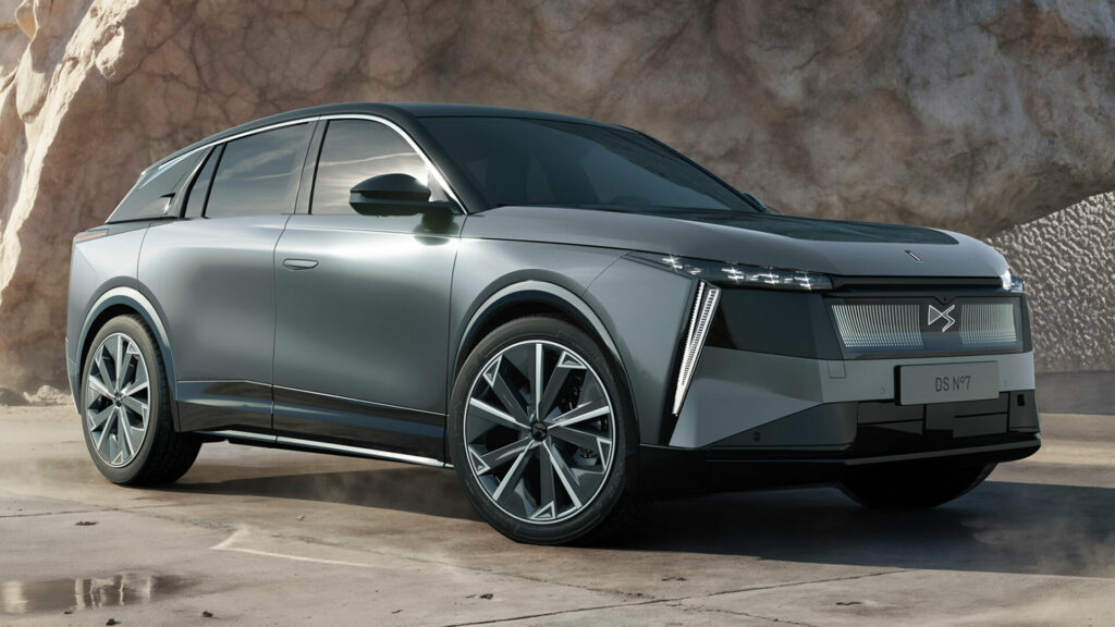 Новий DS No7