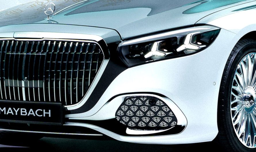 Мерседес-Майбах S-Клас отримав світну емблему, паркуючий знак та логотип, що супроводжує поглядом