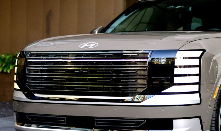 Через проблеми зі складанням сидінь Hyundai призупинив продажі Palisade