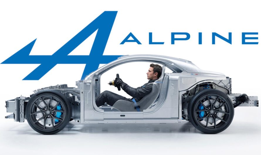 Альпійський електромобільний спорткар наближається, однак водночас готується і ДВЗ-версія, яку ви справді чекаєте