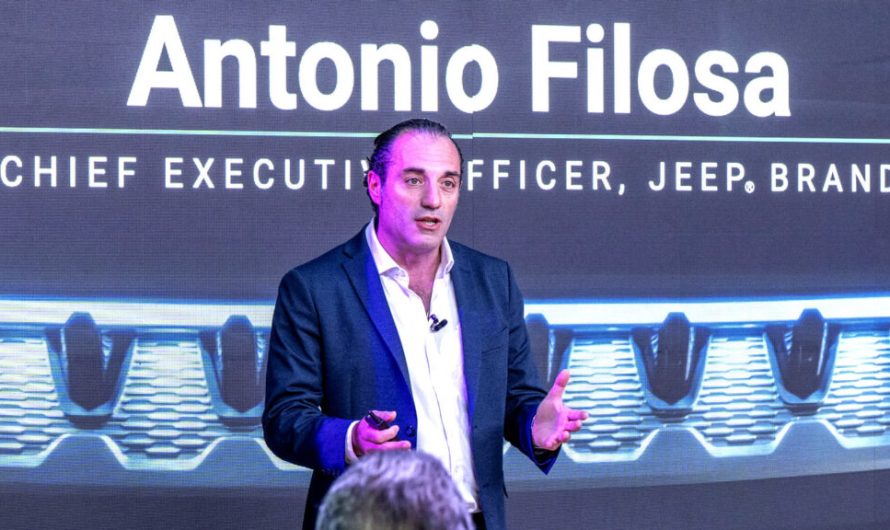 Генеральний директор Stellantis заробив за рік кризи стільки, скільки середній працівник отримує за 82 роки