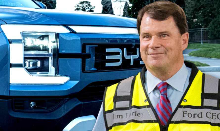 Джим Фарлі випробовує китайські пікапи та має низку запитань