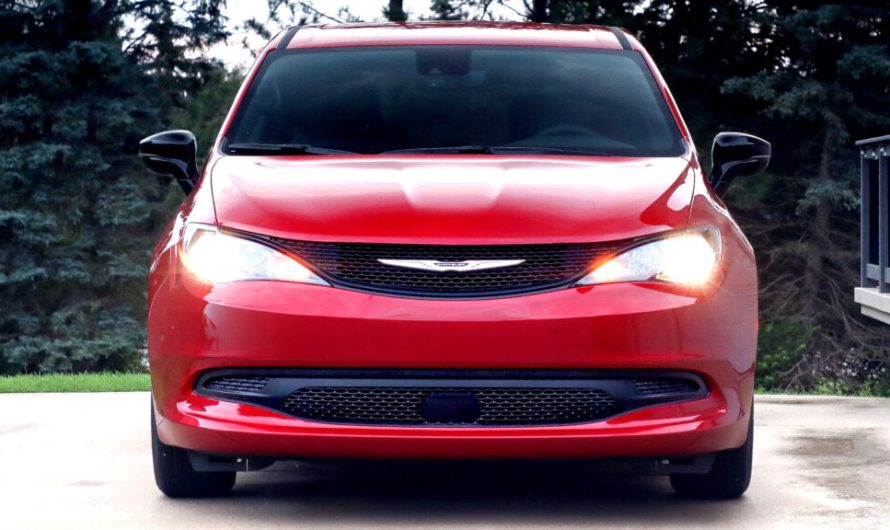 Кожен третій мінівен Chrysler, виготовлений з 2022 року, може мати несправні подушки безпеки