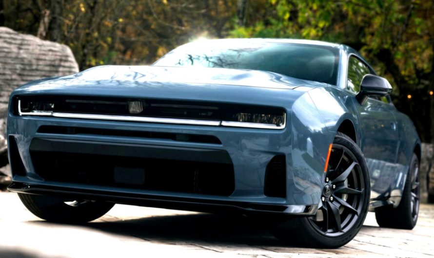 Нова модель Charger 2026 року отримала унікальне забарвлення, яке змінює відтінки залежно від умов