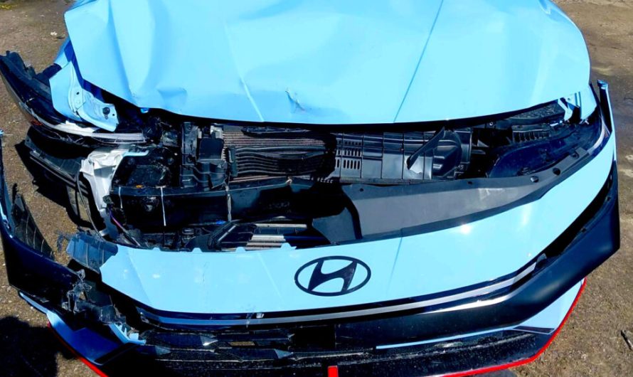 Купа сплющених автомобілів обійшлася Hyundai майже у 10 мільйонів доларів