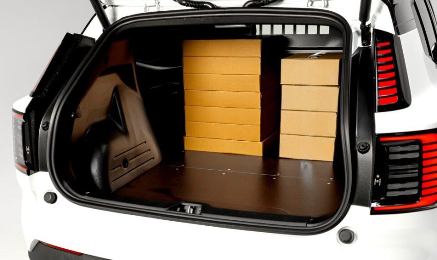 Перший комерційний фургон Volvo виглядає знайомо, бо так воно і є