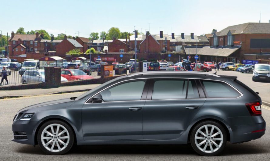 Дружина спостерігала, як він паркувався на всіх 108 місцях майже два роки. Тепер він націлився на зону з понад 400 паркомісць