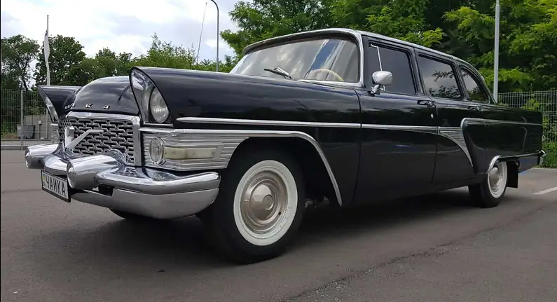 Найдорожча «Чайка» ГАЗ-13 в Україні продається за $100 000: за що такі гроші (фото)