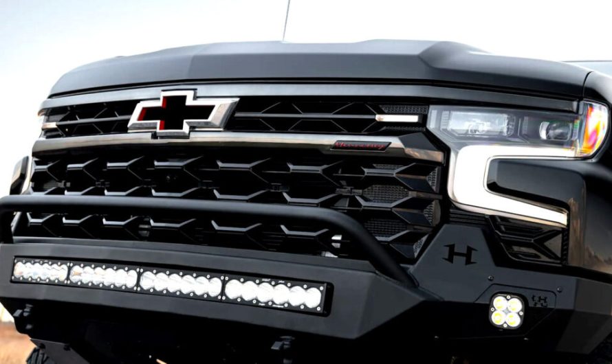 Наддув із двома роторами перетворює Silverado ZR2 на пікап, що розганяється за 4,2 секунди