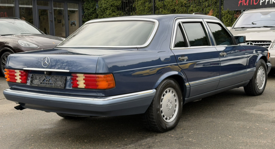 Mercedes-Benz S-Class W126 1991