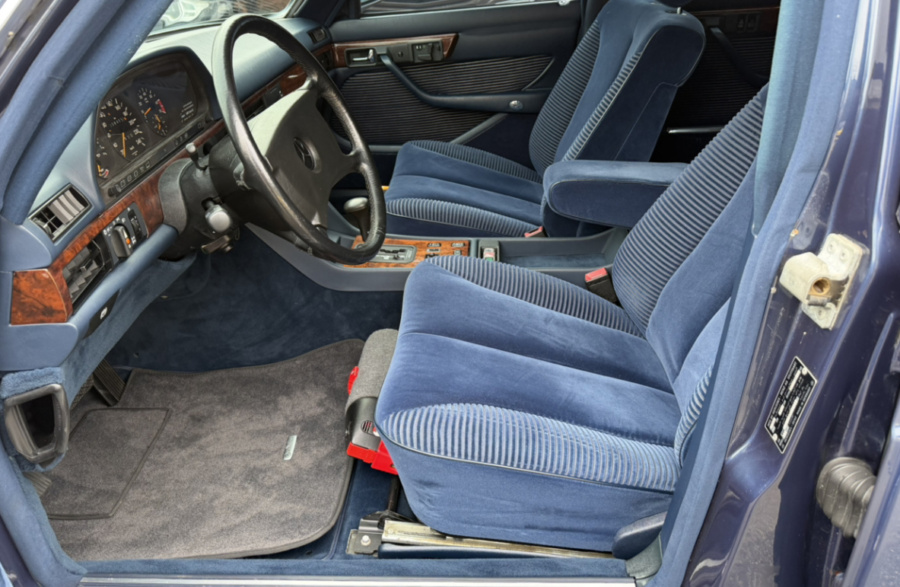 Mercedes-Benz S-Class W126 1991