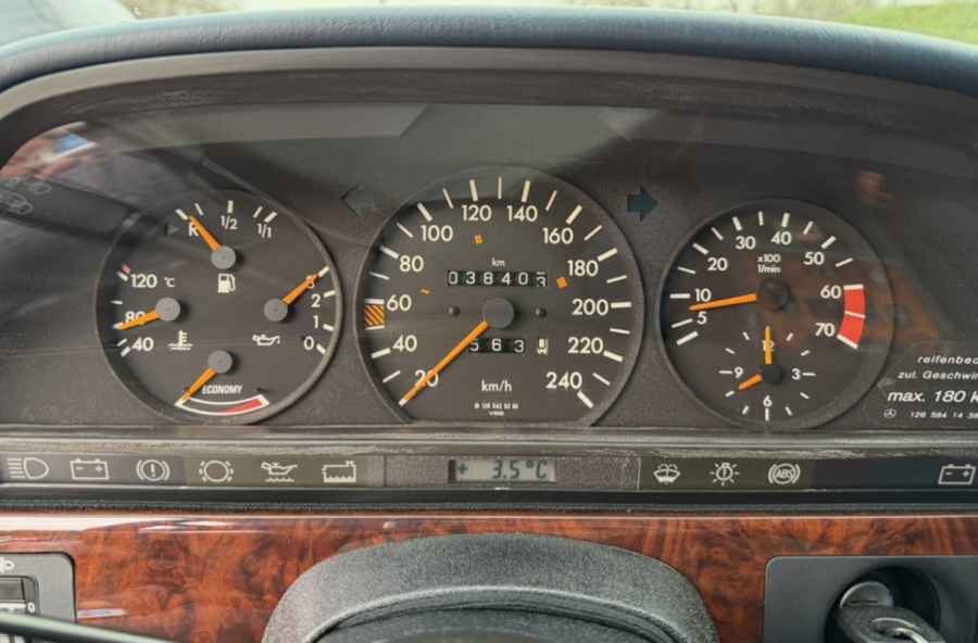 Mercedes-Benz S-Class W126 1991