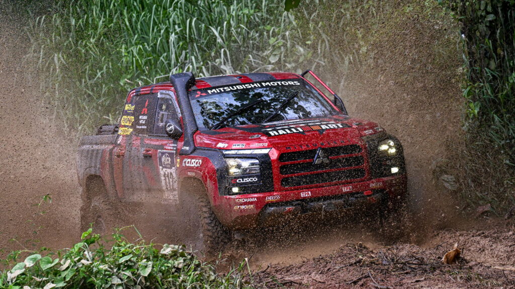 Mitsubishi Ralliart Triton на Asia Cross Country Rally