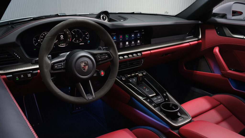 Porsche 911 Turbo S інтер'єр
