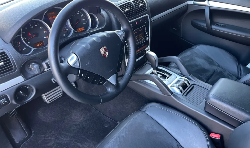 Porsche Cayenne GTS 2010