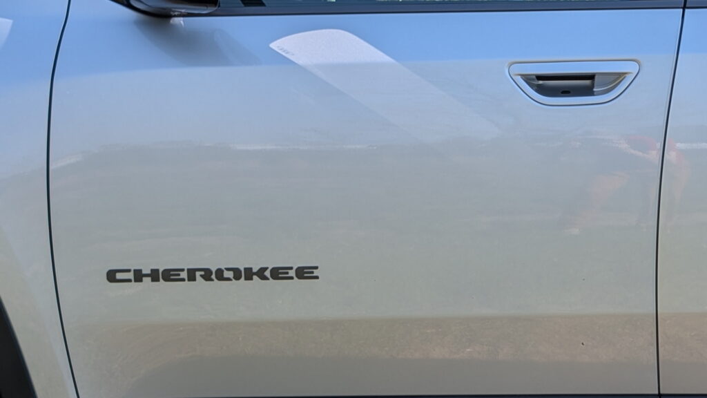 The Cherokee’s Rear Electric Doors Open After A Power Failure, Just Not Mechanically