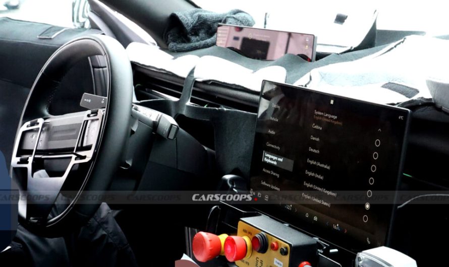 Новаторський дизайн Range Rover Velar продовжується в інтер’єрі