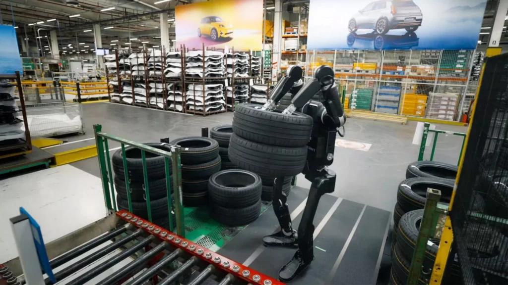 Знайомтеся з Кальвіном-40 — роботом від Renault без голови для підйому важких вантажів