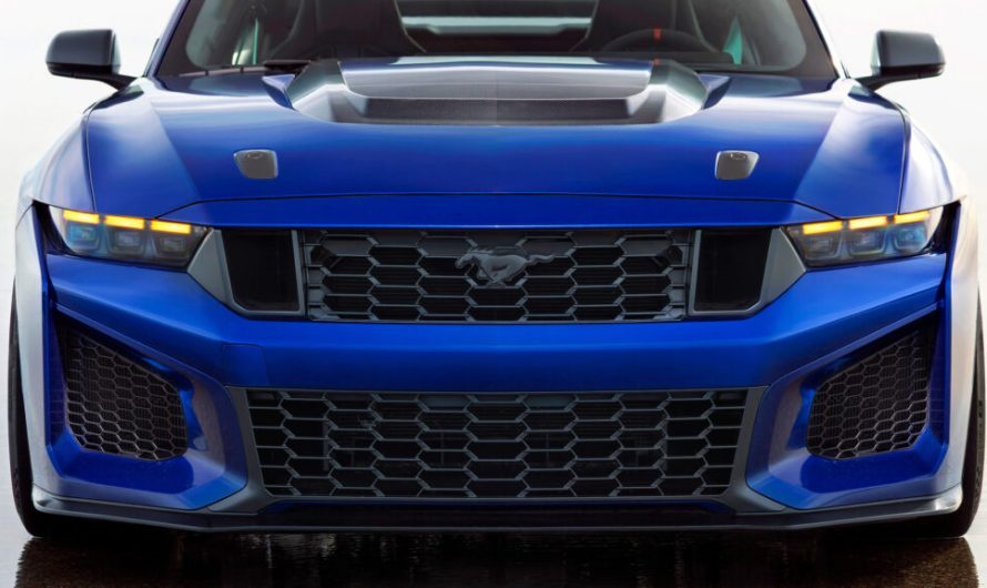 Ціна Ford Dark Horse SC Виводить Mustang на Рівень Porsche