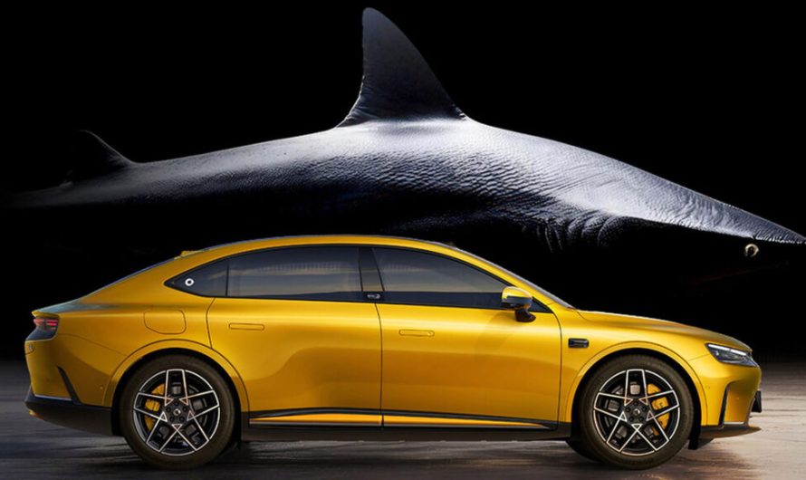 Розумна компанія вважає, що її седан розміром з E-Клас нагадує акулу та підтримує цей дизайн