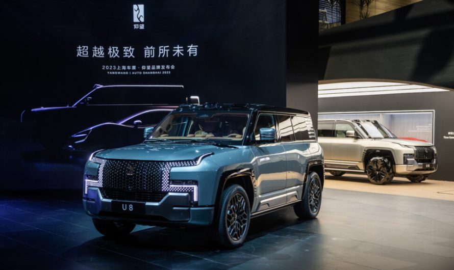 Чоловік витратив 160 тисяч доларів на BYD та спостерігав, як авто намагалося виїхати на зустрічну смугу