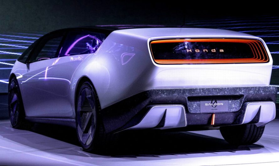 Тойоту критикували за повільний перехід на електромобілі, а Honda та Volkswagen тепер відчувають наслідки поспішних дій