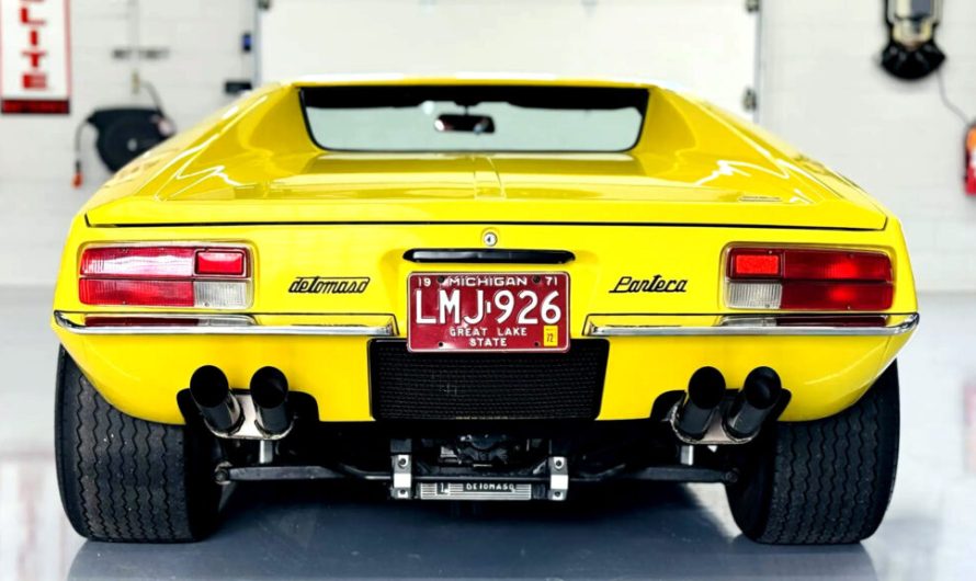 Джим Фарлі виставляє на аукціон Пантеру, яку Ford колись використовував як службовий автомобіль