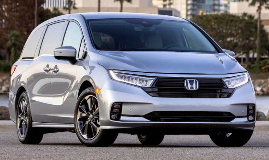 Honda Odyssey спричинила 25 травм через помилкове реагування на вибоїни як на аварії