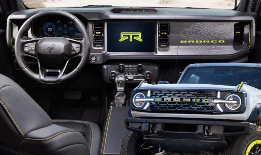 Ти завжди впізнаєш свій Bronco RTR, коли простягнеш руку до ременя безпеки