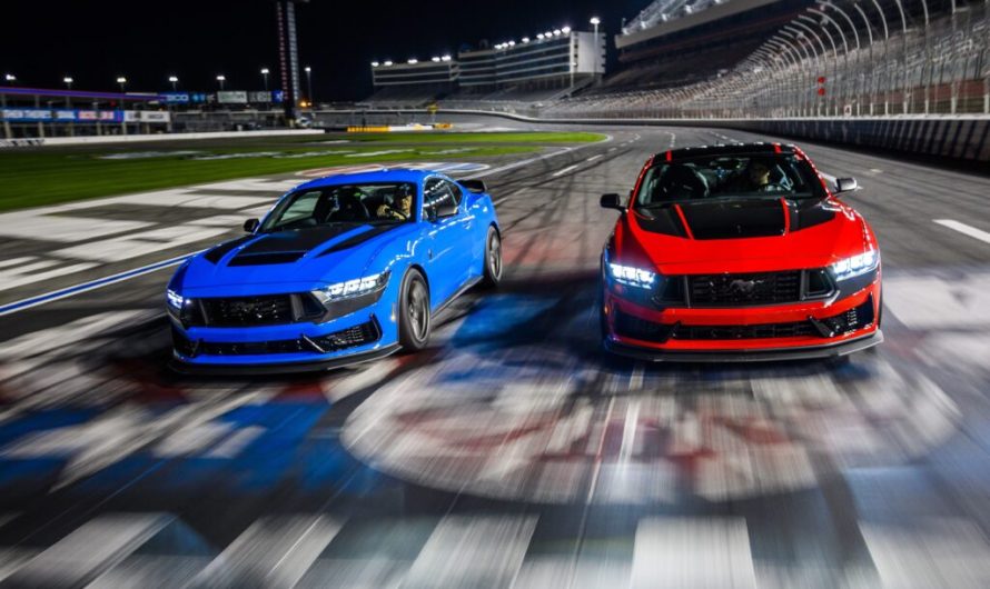 Форд заявляє про 500 кінських сил у Dark Horse, але динамометри показали чотири різні результати