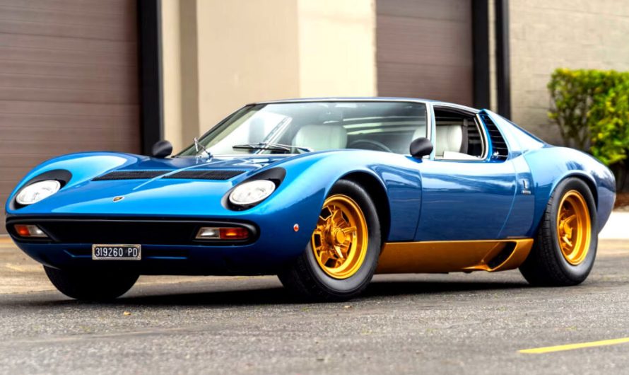 Гаражні королеви завжди мають виправдання. Цей Miura SV має лише 942 милі пробігу як доказ